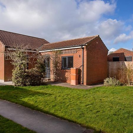 The Luxury Potting Shed With Free Parking! York Exterior foto
