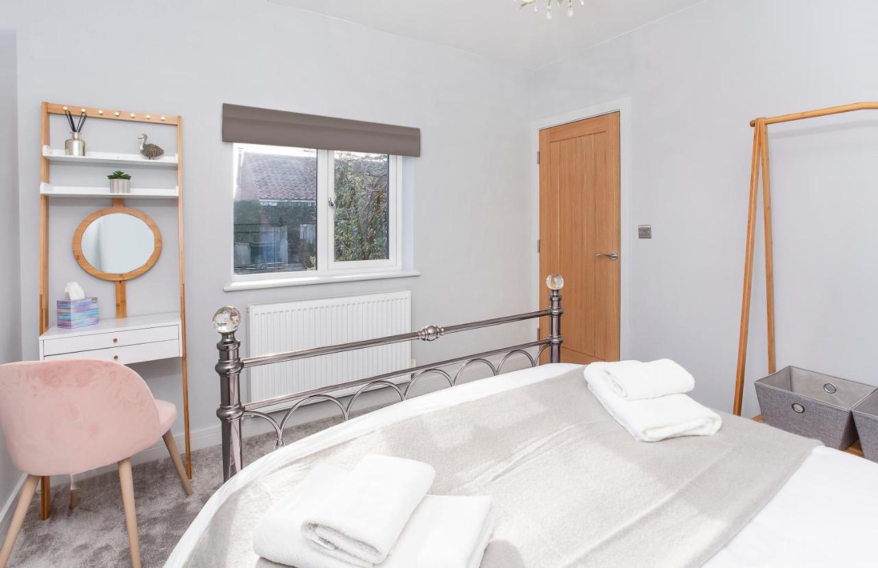 The Luxury Potting Shed With Free Parking! York Exterior foto